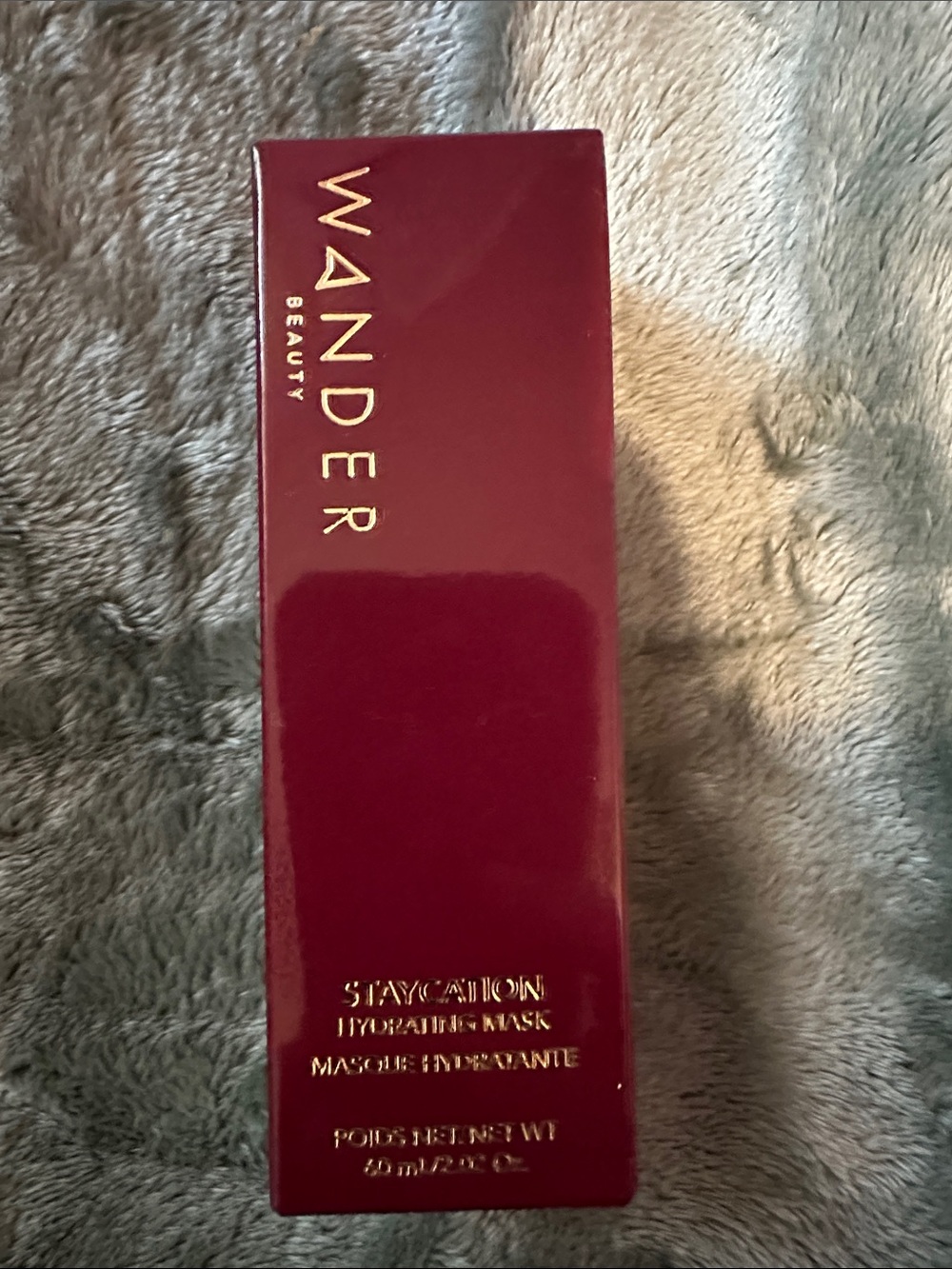 Wander Beauty Hydrating Mask - Burgundy Packaging